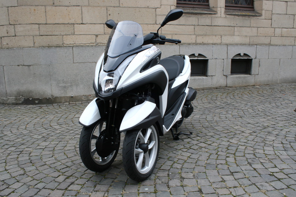 Test Yamaha Tricity 125: Schmalspur-Spaß für die Stadt