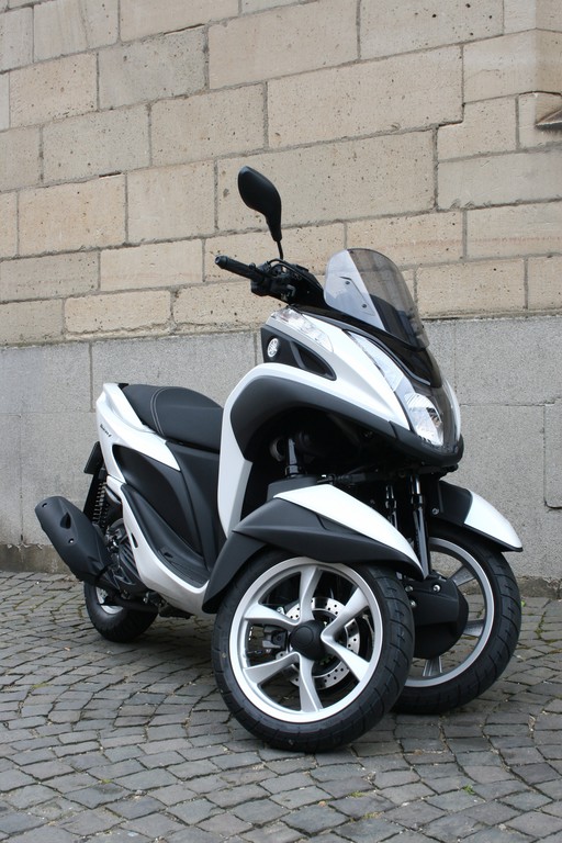 Test Yamaha Tricity 125: Schmalspur-Spaß für die Stadt