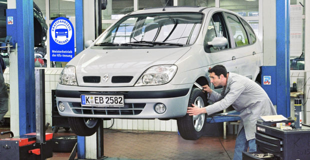 Auto-Reparaturen: Immer mehr Hobby-Mechaniker