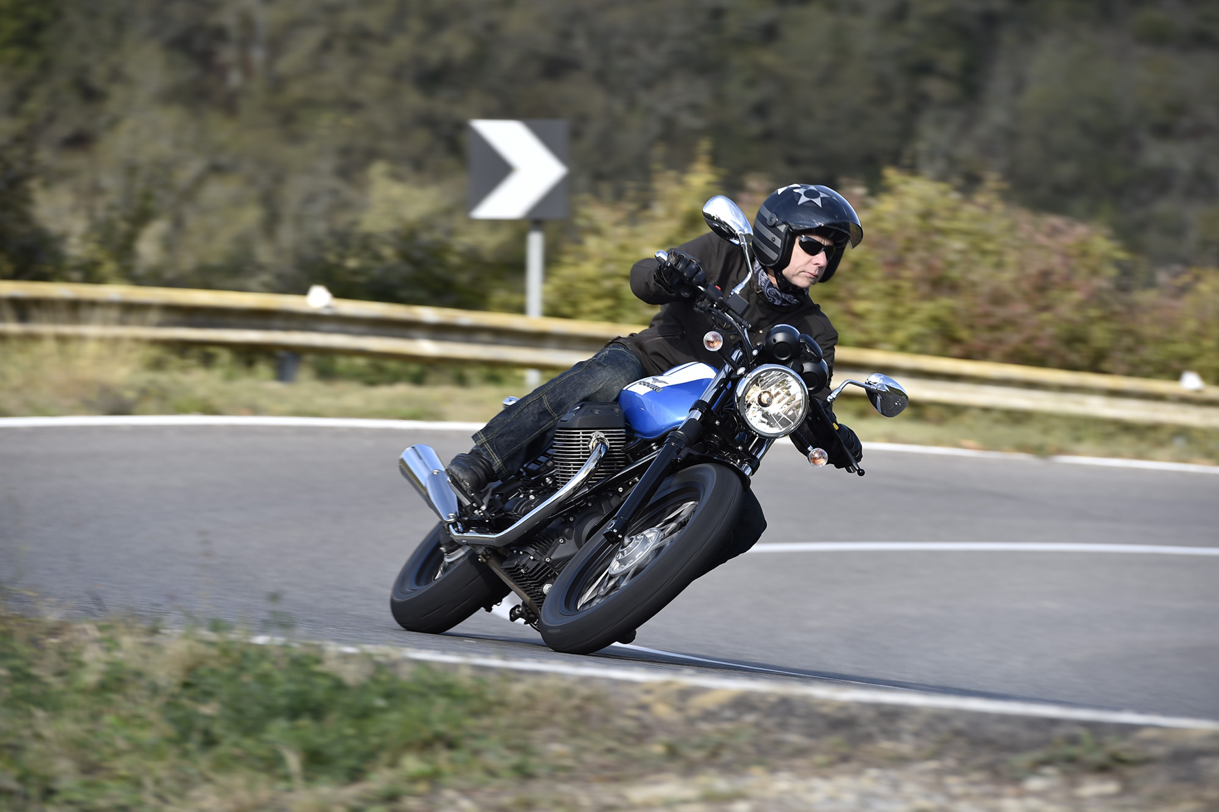 Moto Guzzi V7 II Special: Leichtfüßige Tradition