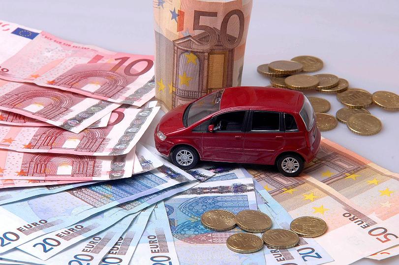 Stichtag 30.11.: Auf der Suche nach der günstigesten Kfz-Versicherung