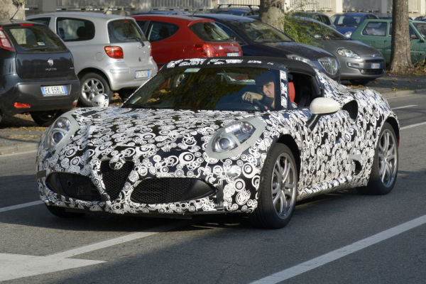 Erwischt: Erlkönig Alfa 4C Spider Quadrifoglio Verde
