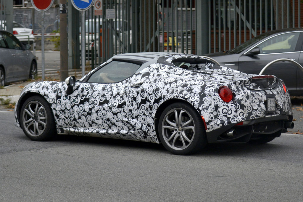 Erwischt: Erlkönig Alfa 4C Spider Quadrifoglio Verde