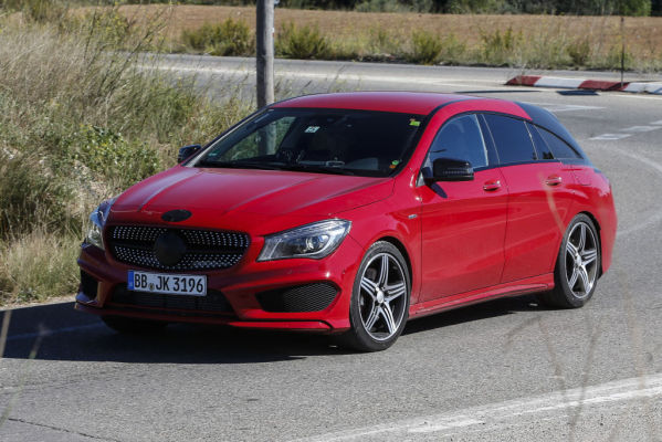 Erwischt: Erlkönig Mercedes-Benz GLA Shooting Break
