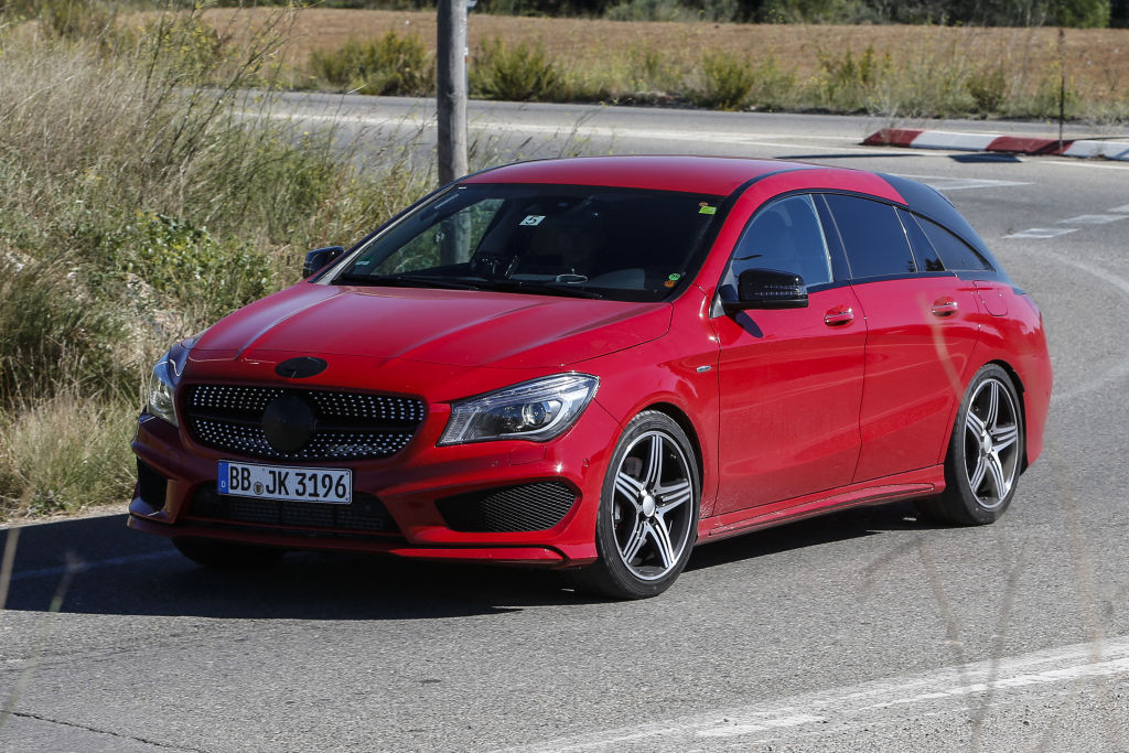 Erwischt: Erlkönig Mercedes-Benz GLA Shooting Break