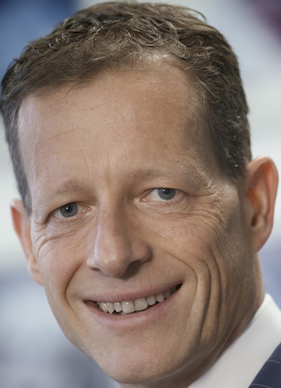Oder übernimmt Mercedes-Benz-Vertrieb