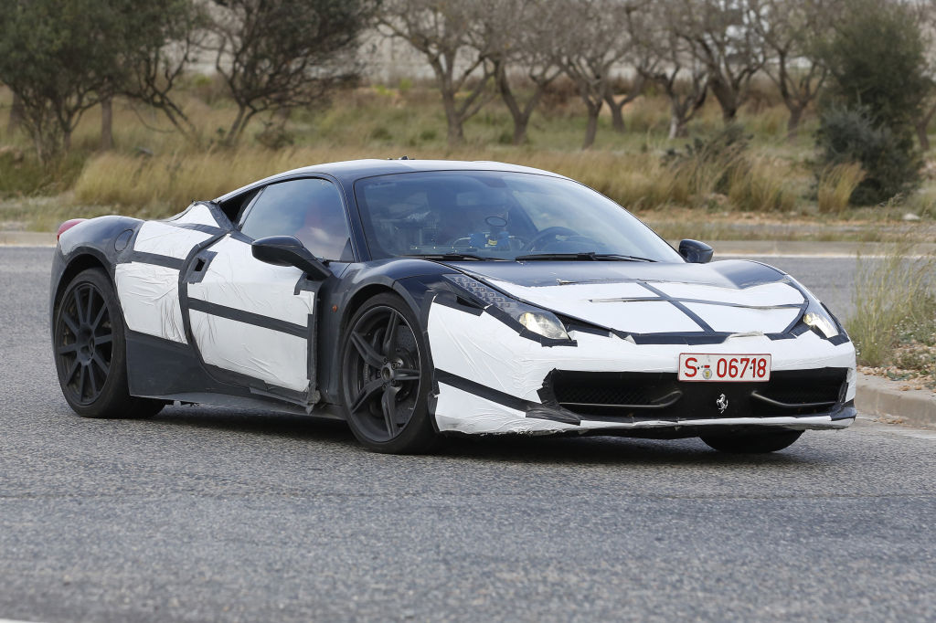 Erwischt: Erlkönig Ferrari 458M