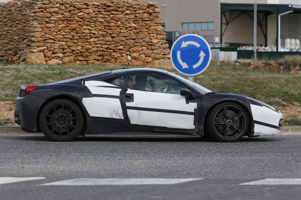 Erwischt: Erlkönig Ferrari 458M