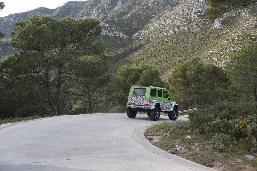 Erwischt: Erlkönig Mercedes-Benz G63 AMG 4x4 - das grüne Monster