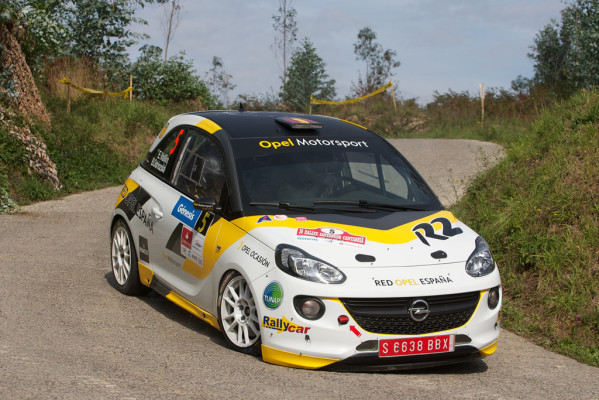 Opel Adam R2 erfolgreich in der Rallye-Meisterschaft