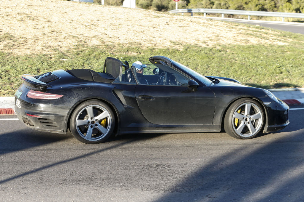 Erwischt: Erlkönig Porsche 911 Turbo Cabrio Facelift