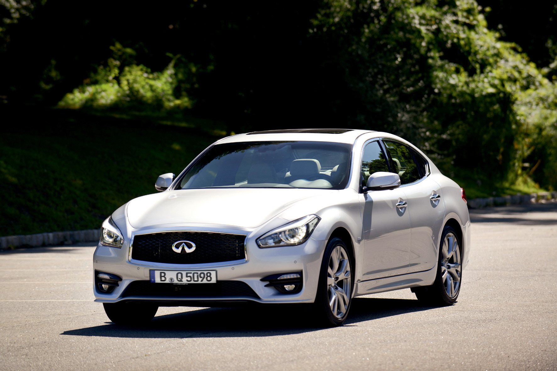 Infiniti Q70 steht ab 44.500 Euro bereit