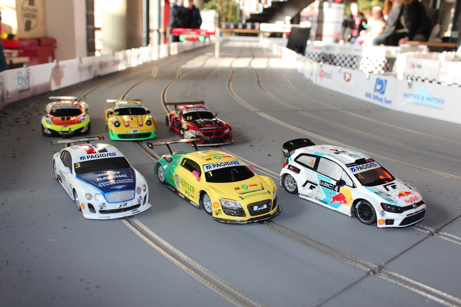 Rallye-Polo auch auf der Carrera-Bahn ganz vorn