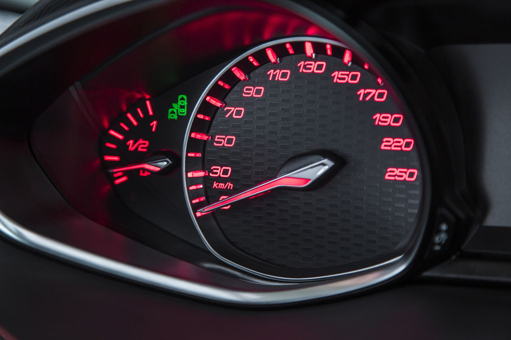Erste Fahrt im Peugeot 308 GT: Umwelt-Primus kann fauchen