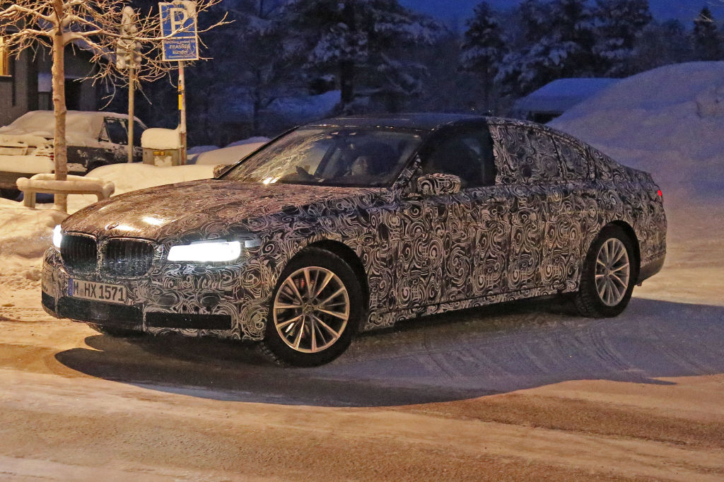Erwischt: Erlkönig BMW 7er - Elegant durch Dunkelheit und Schnee
