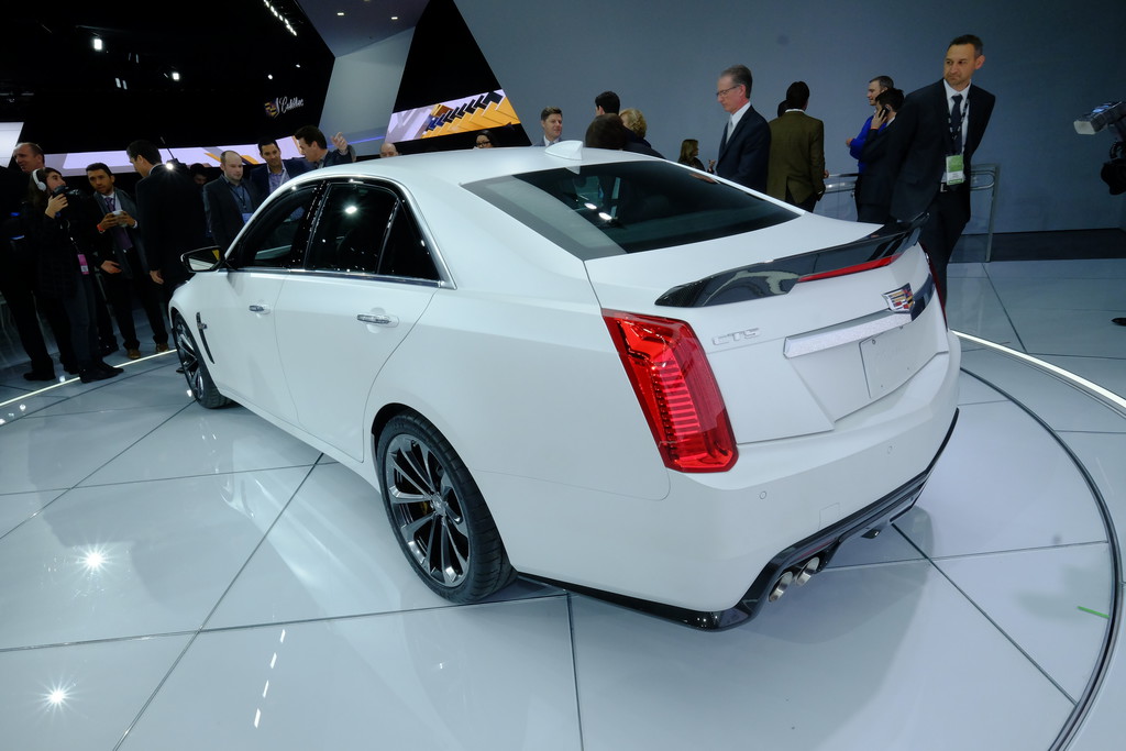 Detroit 2015: Schneller Reisen im Cadillac CTS-V