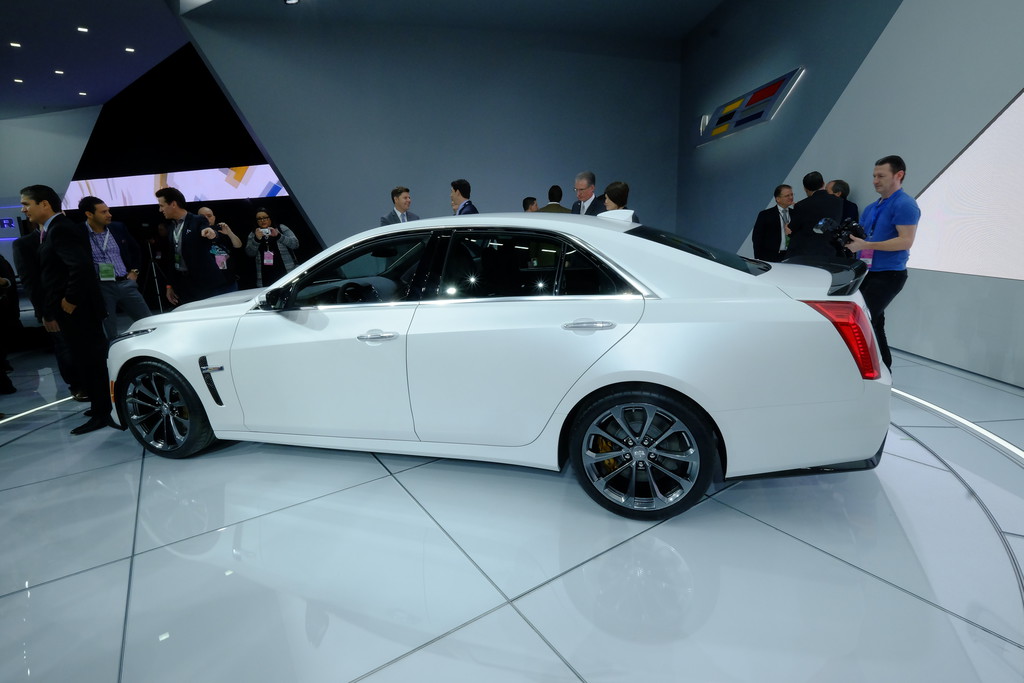 Detroit 2015: Schneller Reisen im Cadillac CTS-V