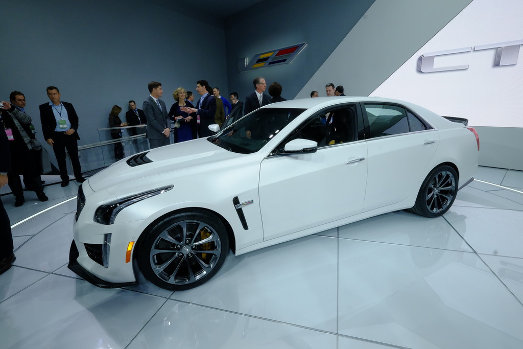 Detroit 2015: Schneller Reisen im Cadillac CTS-V