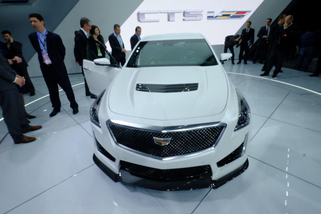 Detroit 2015: Schneller Reisen im Cadillac CTS-V