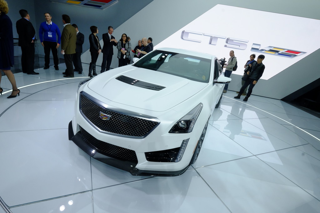 Detroit 2015: Schneller Reisen im Cadillac CTS-V