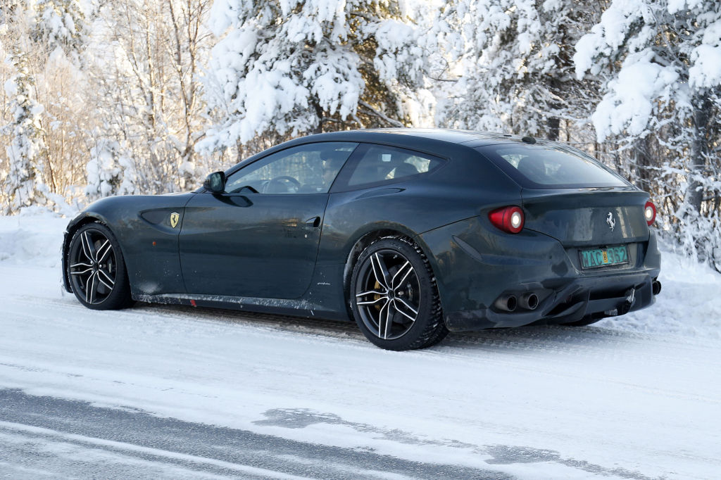 Erwischt: Erlkönig Ferrari FF Facelift