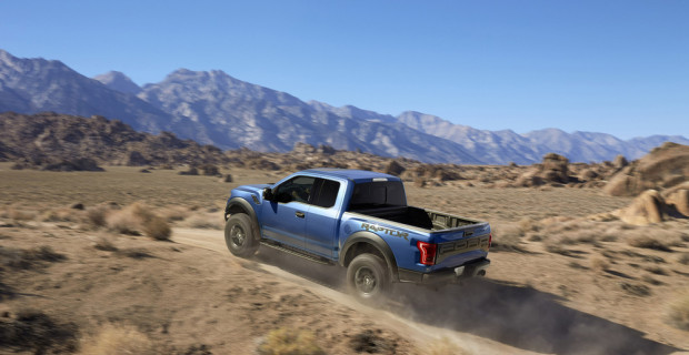 Detroit 2015: Ford F-150 Raptor speckt ab