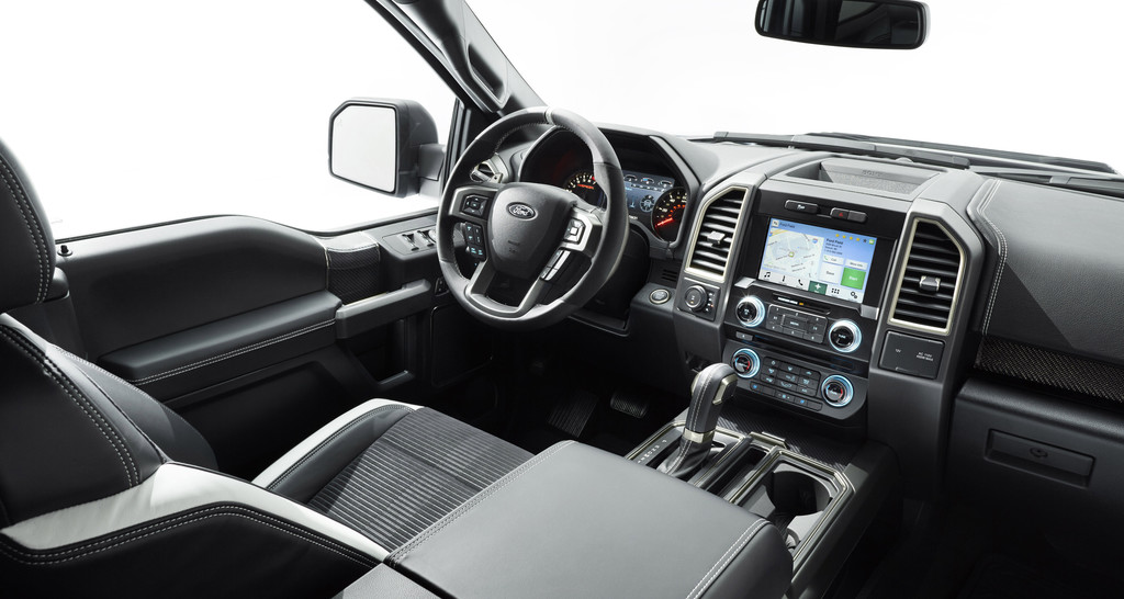Detroit 2015: Ford F-150 Raptor speckt ab
