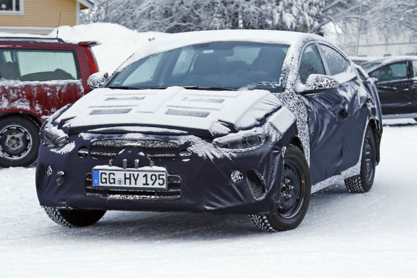 Erwischt: Erlkönig Hyundai Elantra