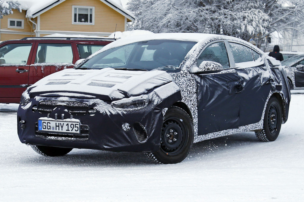 Erwischt: Erlkönig Hyundai Elantra