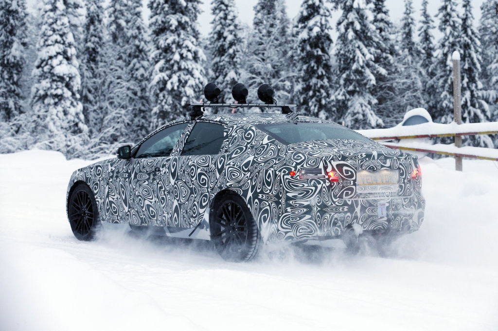 Erwischt: Erlkönig Jaguar XF