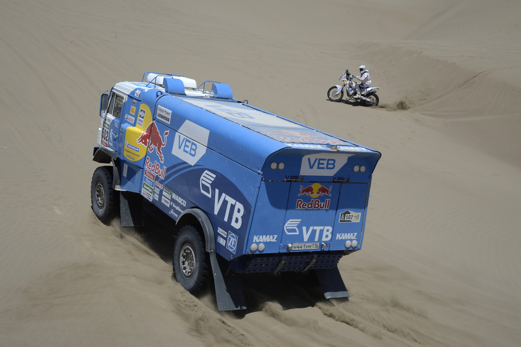 Dakar 2015: Nasser Al-Attiyah holt sich dritten Sieg