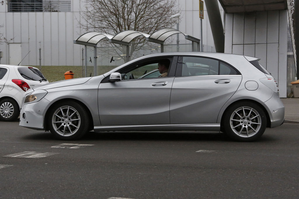 Erwischt: Erlkönig Mercedes-Benz A-Klasse Facelift