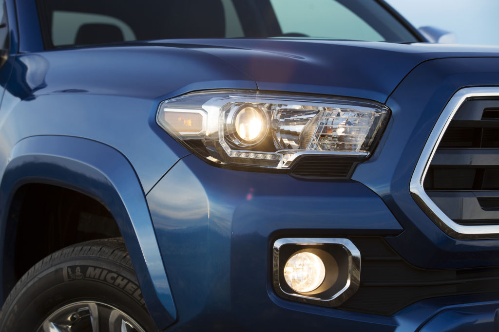Detroit 2015 - Toyota läßt den Tacoma los