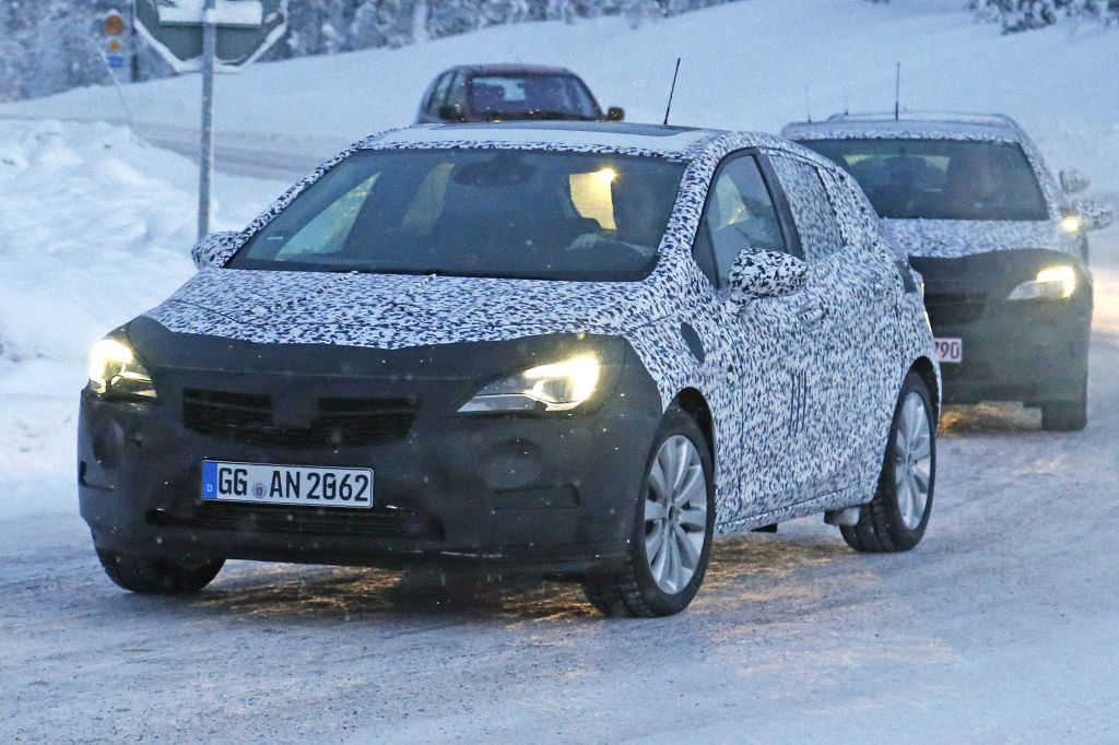 Erwischt: Erlkönig Opel Astra - Der Staub muss weg