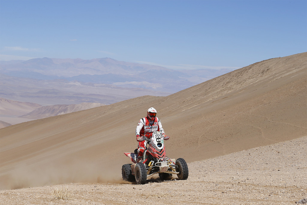 Dakar 2015: Al-Attiyah und Barreda bleiben in Führung