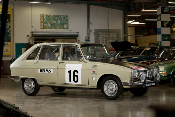 Renault R16: Rallye-Reise zum Geburtstag
