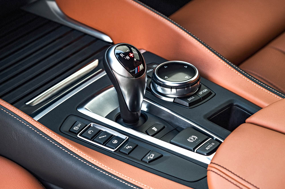 Erste Fahrt im BMW X6 M - Schluß mit lustig