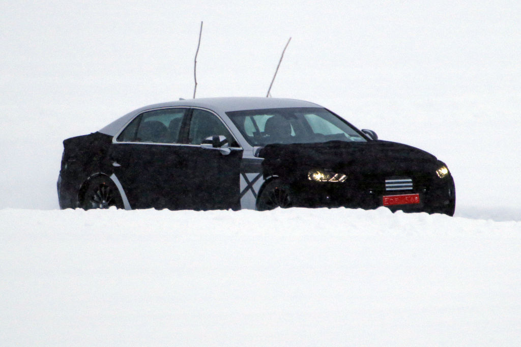 Erwischt: Erlkönig Hyundai Equus