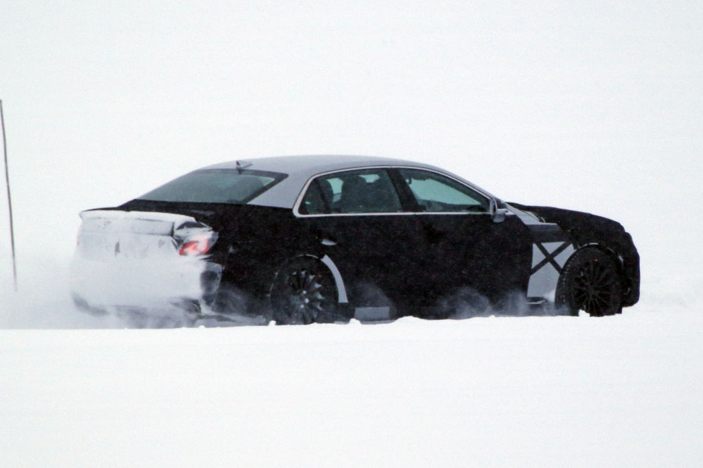 Erwischt: Erlkönig Hyundai Equus