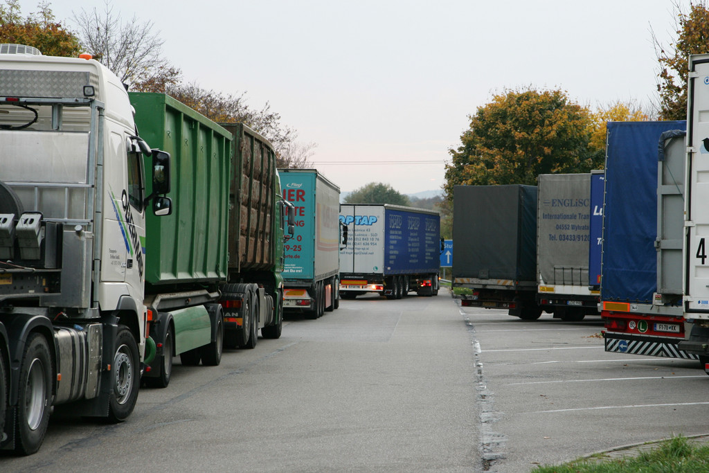 Bund plant 4000 weitere Lkw-Stellplätze