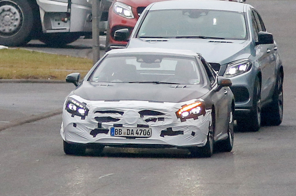 Erwischt: Erlkönig Mercedes-Benz SL Facelift