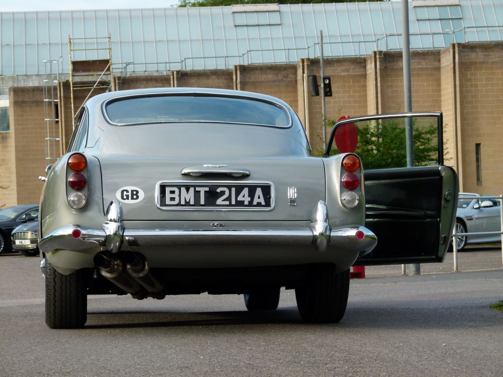 Aston Martin Rapide und DB5 – Fahren wie James Bond