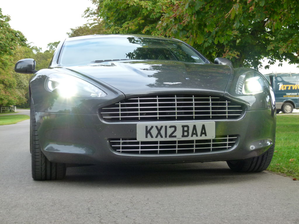 Aston Martin Rapide und DB5 – Fahren wie James Bond