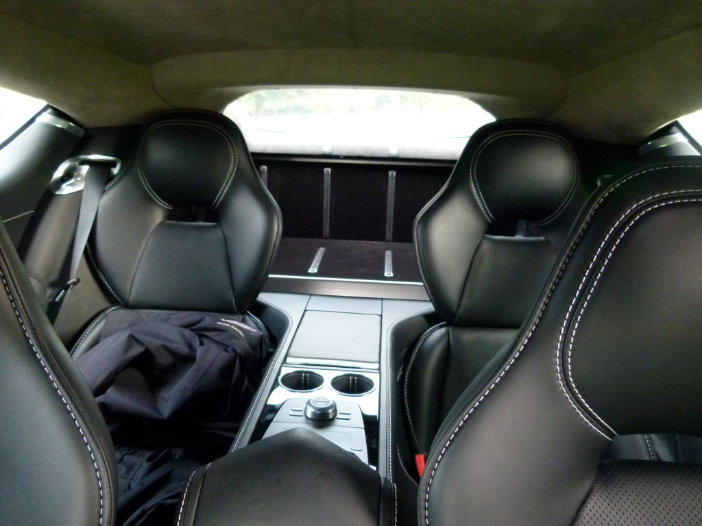Aston Martin Rapide und DB5 – Fahren wie James Bond