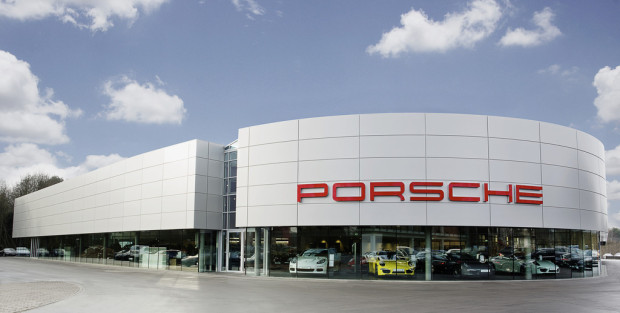 Neues Porsche- Zentrum in Hamburg eröffnet