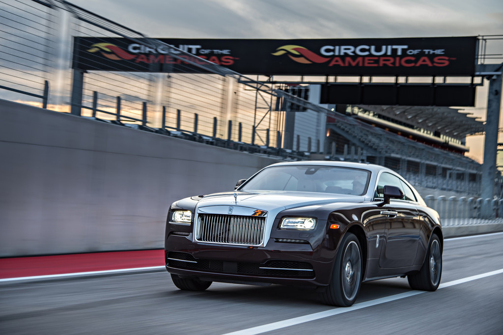 Exklusiv: Rolls-Royce auf der Rennstrecke erwischt