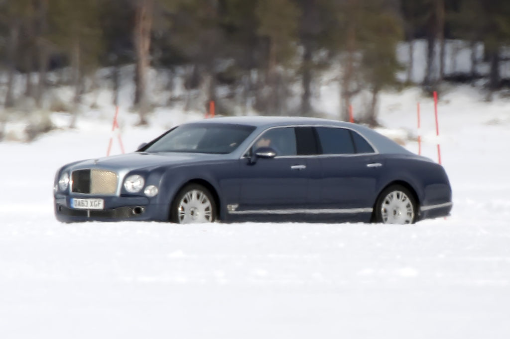 Erwischt: Erlkönig Bentley Mulsanne mit langem Radstand