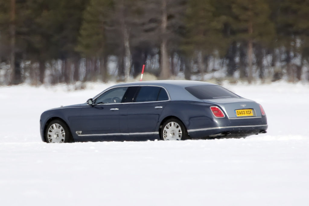 Erwischt: Erlkönig Bentley Mulsanne mit langem Radstand