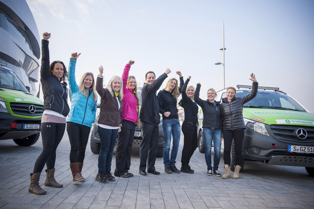Mercedes-Benz mit vier Fahrzeugen bei Rallye Aicha des Gazelles