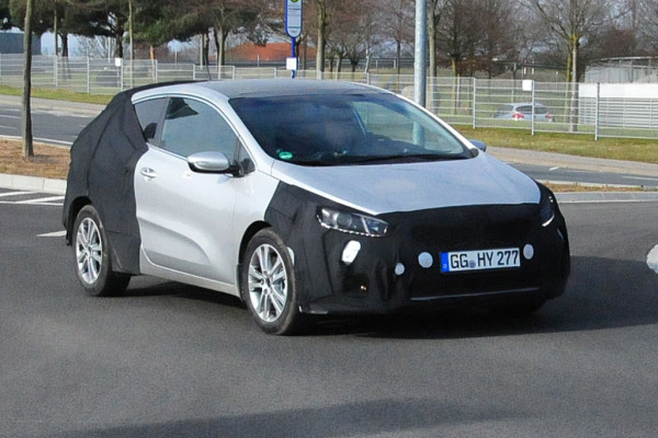 Erwischt: Erlkönig Kia Pro Cee'd Facelift
